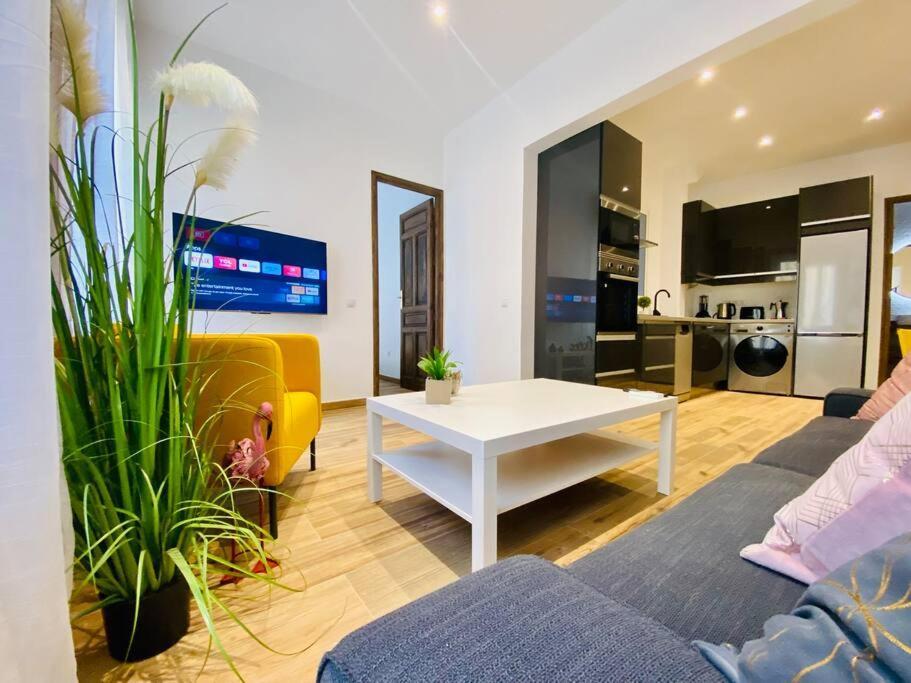 Style & Design Flat In The Center Of Madrid Apartment Exterior photo