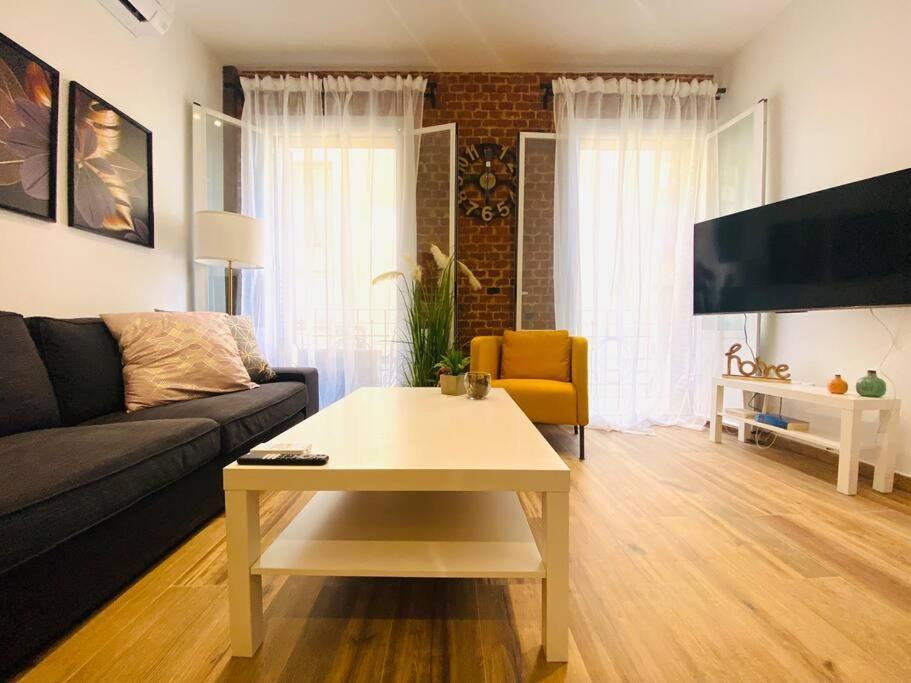Style & Design Flat In The Center Of Madrid Apartment Exterior photo