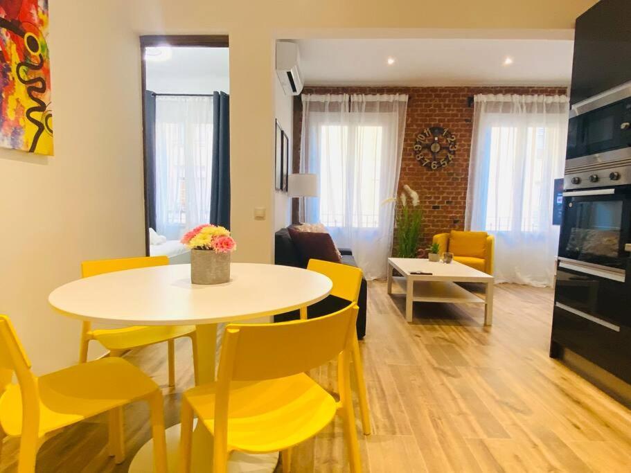 Style & Design Flat In The Center Of Madrid Apartment Exterior photo
