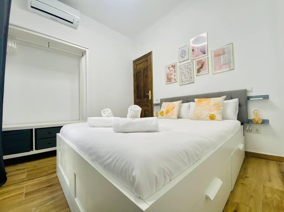Style & Design Flat In The Center Of Madrid Apartment Exterior photo
